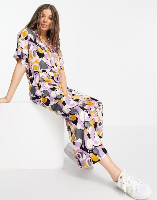 Monki – Kalolo – Fioletowy wzorzysty kombinezon wiązany w pasie, 2 z 4