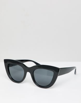 Monki - Katzenaugen-Sonnenbrille in Schwarz