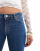 Thumbnail 5 van 5