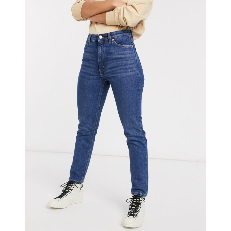 Monki – Kimomo – Staubblaue Mom-Jeans mit hoher Taille aus Bio-Baumwolle