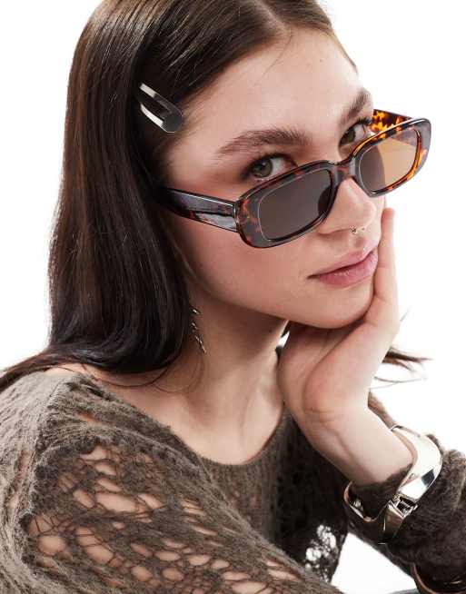 Monki - Kleine rechthoekige zonnebril in bruin tortoise