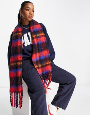 Monki knitted scarf in tartan red check