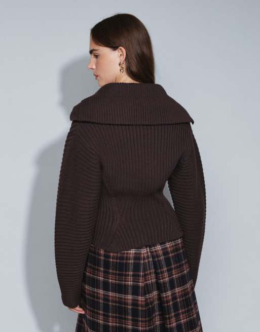 Monki kofta med markerad midja och stickad krage i mörkbrunt, 3 av 7