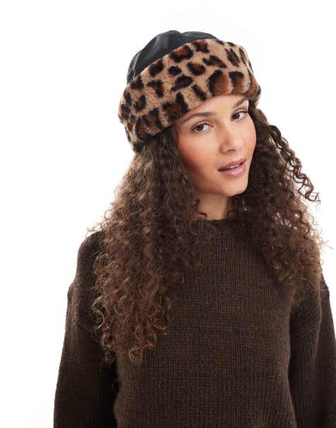 Monki - Korte muts van nylon met imitatiebont in zwart en luipaardprint - view 1