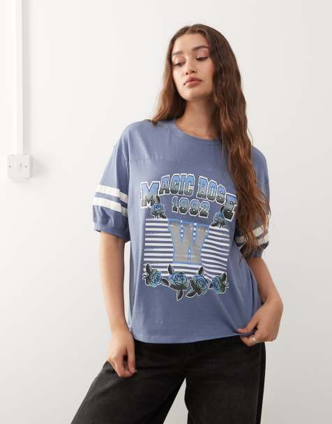 Monki – Kurzärmliges Oversize-T-Shirt in verwaschenem Blau mit College-Print - view 1
