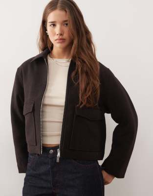 Monki - Kurze Wollmix-Jacke in Schokobraun mit Kragen-Brown