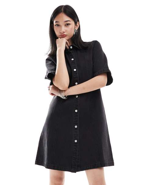 Monki – Kurzes Hemdblusenkleid aus Denim in verwaschenem Schwarz - view 1