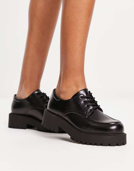 Black chunky hot sale sole shoes