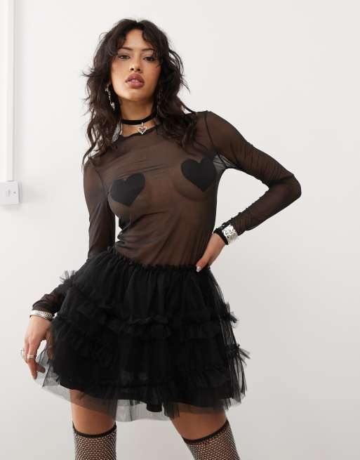 Monki – Langärmliges Netzstoff-Minikleid in Schwarz mit Herzdetail und Tüllrock