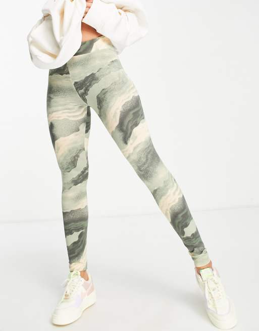 Cloud print outlet leggings