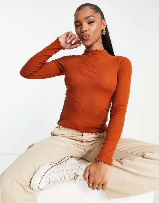 Lettuce Edge Long Sleeve Top