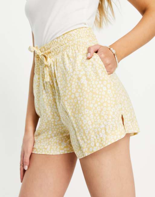 Monki - Lilo - Short de plage à imprimé floral (pièce d’ensemble) - Jaune