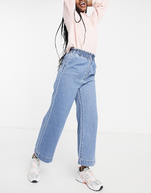 Monki Lizette wide leg jeans with paperbag waist in mid wash blue - MBLUE