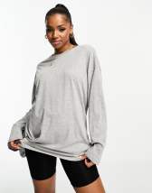 Topshop premium basic slouchy v neck tee in black | ASOS