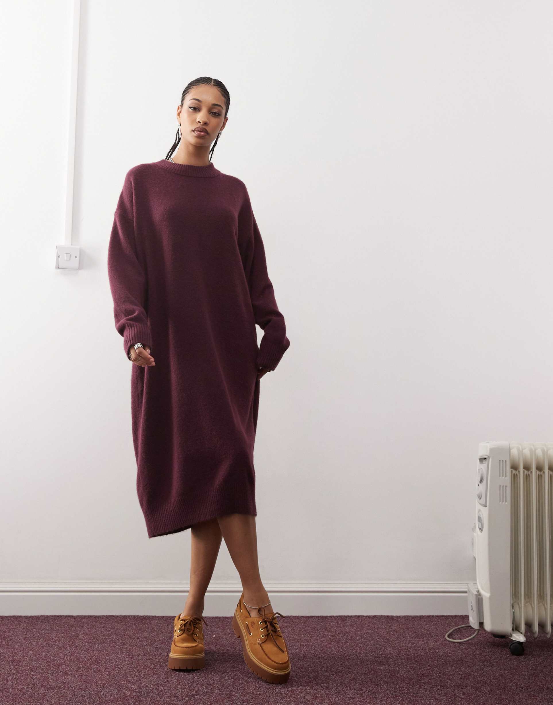 monki long sleeve knit midi dress in burgundy