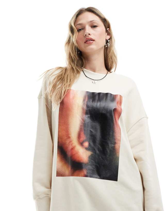 Monki - long sleeve oversized sweater in beige with front print