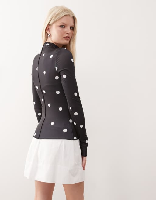 Monki long sleeve sheer t-shirt with front seam detail in black polka dot, 3 of 4