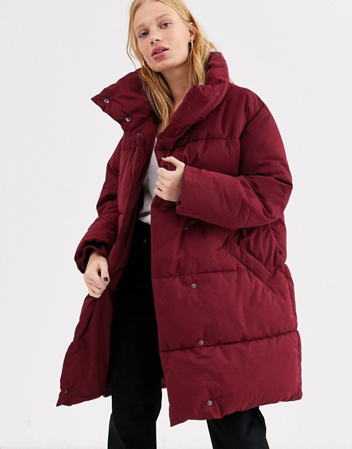 Monki longline puffer jacket in burgundy