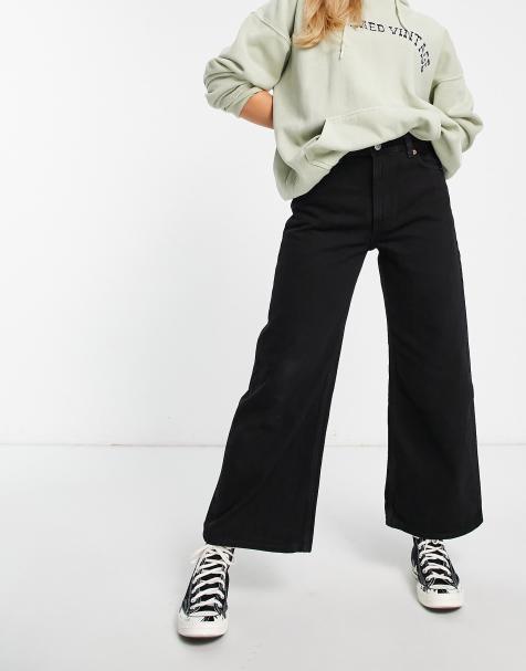Monki Mamiko wide leg cropped jeans in black - view 1