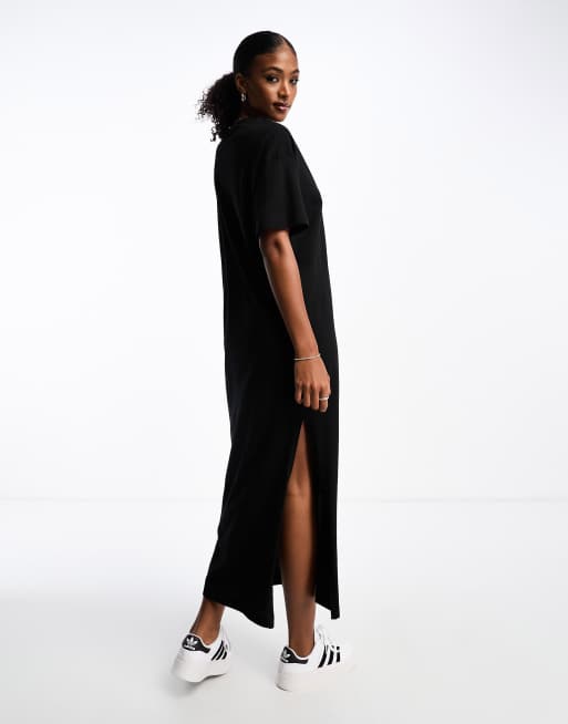 Monki – Maxi-T-Shirt-Kleid in verwaschenem Schwarz
