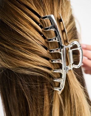 Monki metal hair claw clip in silver