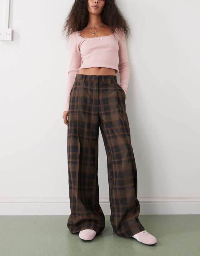 Monki mid waist wide leg tailored pants in brown tartan plaid | ASOS