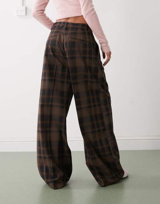 Monki mid waist wide leg tailored pants in brown tartan plaid | ASOS