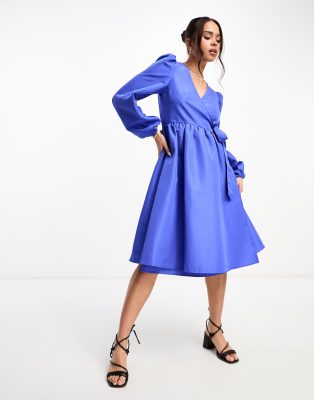 Monki - Midi-Wickelkleid in Blau