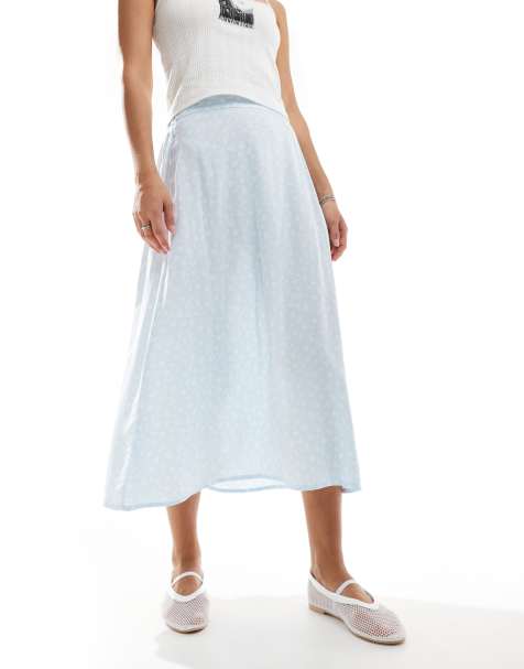 Monki – Midirock in Blau mit Wiesenblumenmuster - view 1