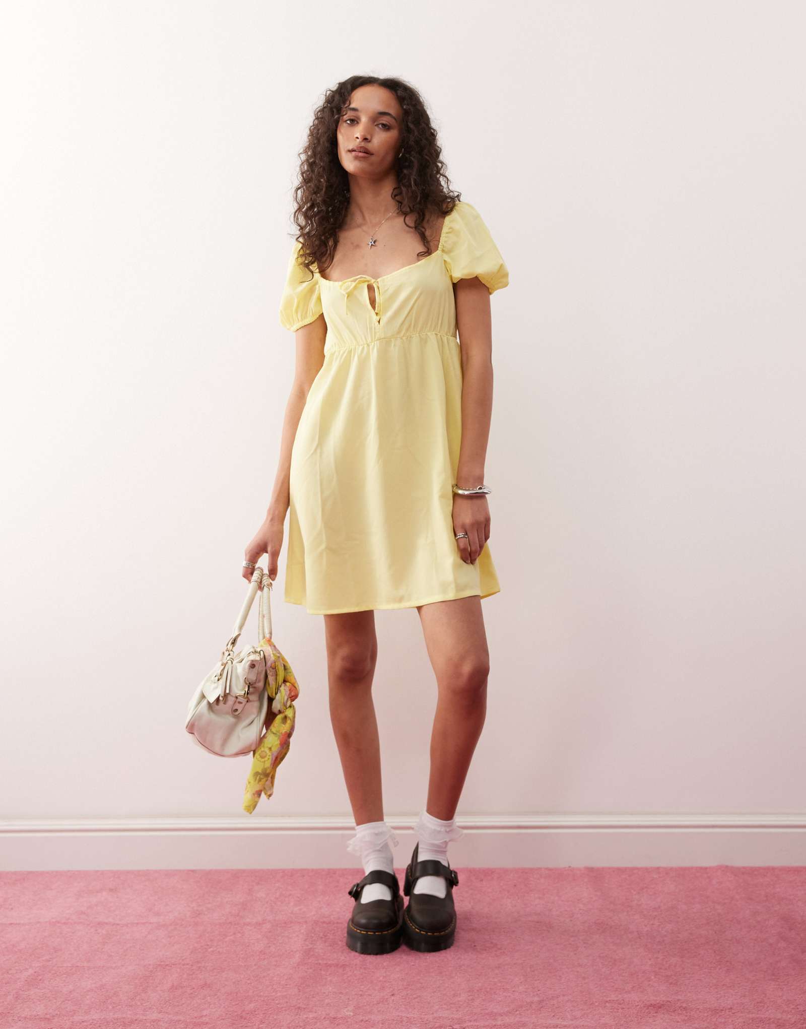 Мини-платье Monki с пышными рукавами желтого цвета, эксклюзивное для ASOS