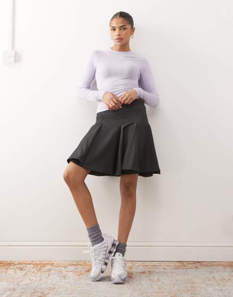 Monki – Mini-Faltenrock in Grau - view 1