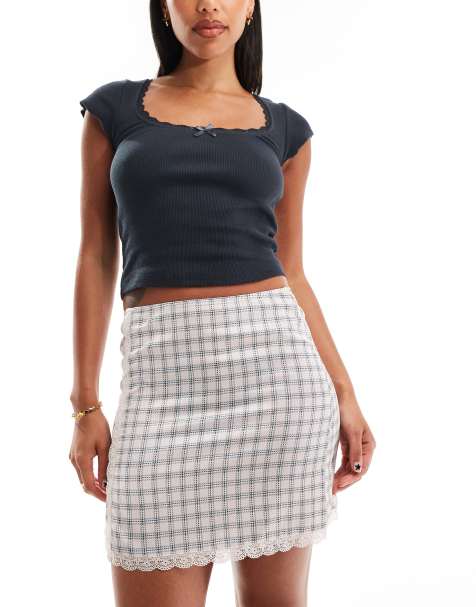 Monki - Mini-jupe à carreaux en satin et dentelle - Rose - view 1