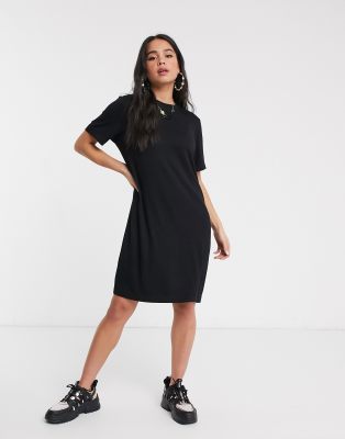 black mini t shirt dress