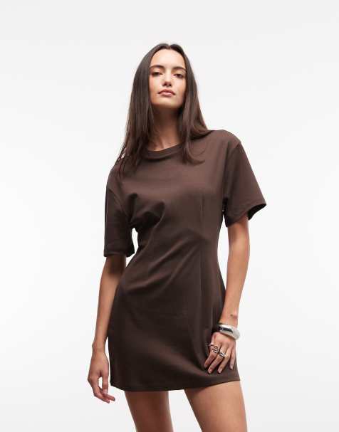 Monki - Mini T-shirtjurk met ingenomen taille in chocoladebruin - view 1