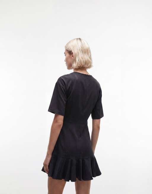 Monki – Minikleid in Schwarz mit Rüschensaum, 4 von 4