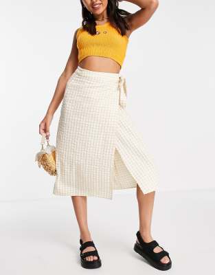 Monki Minou gingham midi wrap skirt in beige and white