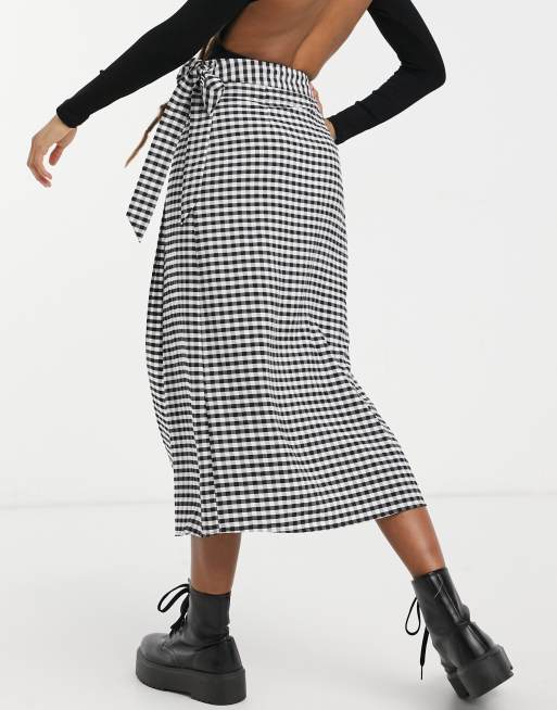 Monochrome check outlet wrap mini skirt