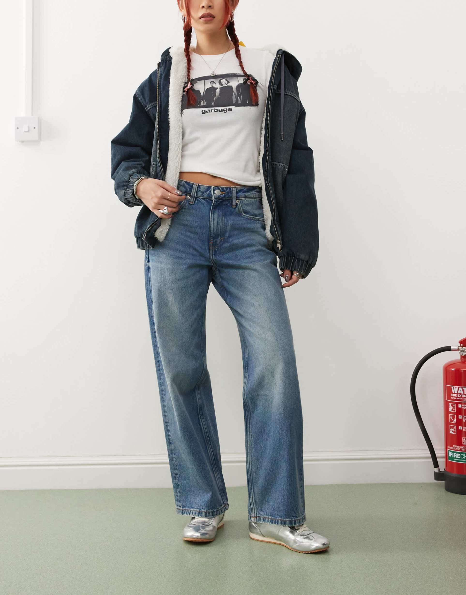 monki missy low rise loose baggy clean fit jeans in mid blue wash