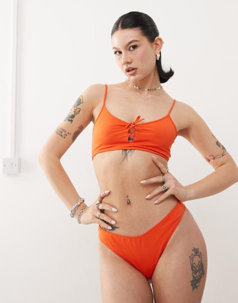 Monki – Mix and Match – Bikinihose in Pfirsich mit Triangel-Design - view 1