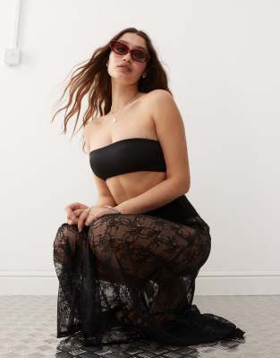 Monki - Mix and Match - Trägerloses Bikinioberteil in Schwarz