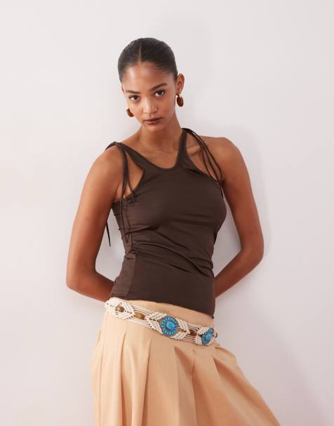 Monki - Mørkebrun asymmetrisk tanktop med bindebåndsdetaljer i skuldrene - view 1