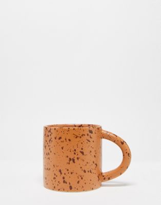Monki mug in brown splatter print