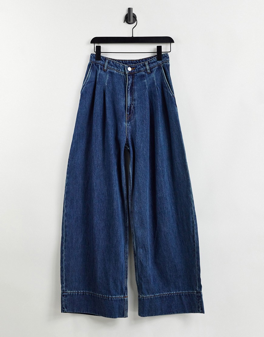 Monki - Nani - Jeans met wijde pijpen van organische katoenmix in medium blauw