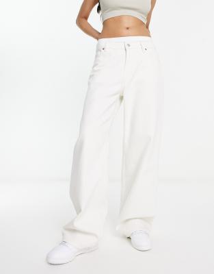 Monki Naoki loose fit low rise jeans in white - ASOS Price Checker