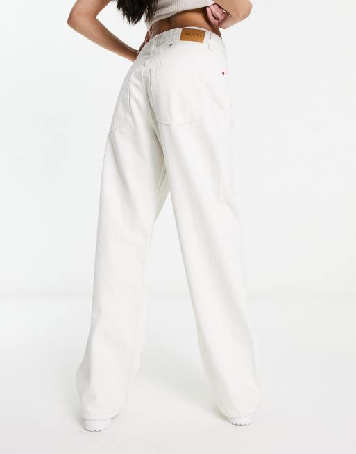 White loose hot sale fit jeans