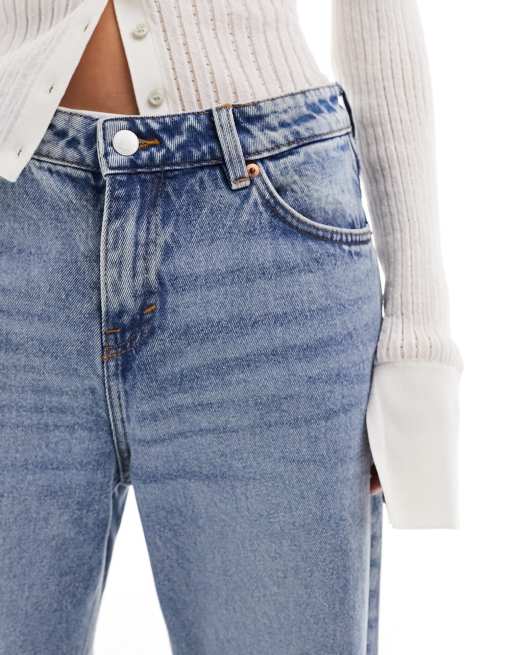 Monki – Naoki – Niebieskie luźne jeansy z niskim stanem i efektem sprania, 4 z 5