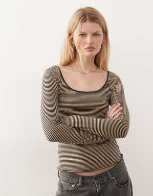 Monki - Nova - Langärmliges Oberteil in Schwarz gestreift