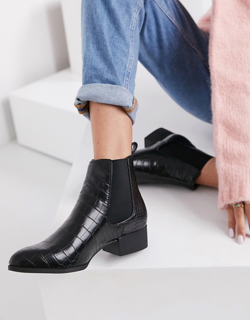 Monki Ofelia vegan leather chelsea boots in black