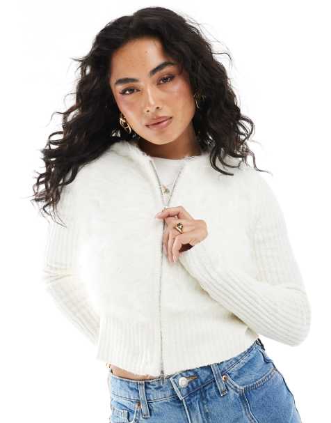 Monki - Offwhite cardigan med hætte og tovejslynlås i fluffy strik - view 1