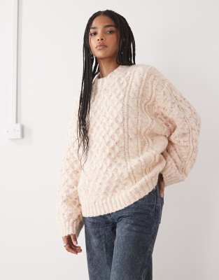 Monki - Oversize-Grobstrickpullover aus Wollmix in Beige mit Zopfmuster-Neutral